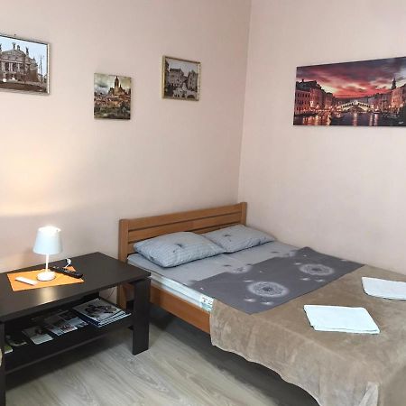 Apartment Near The Forum Mall Lviv Luaran gambar