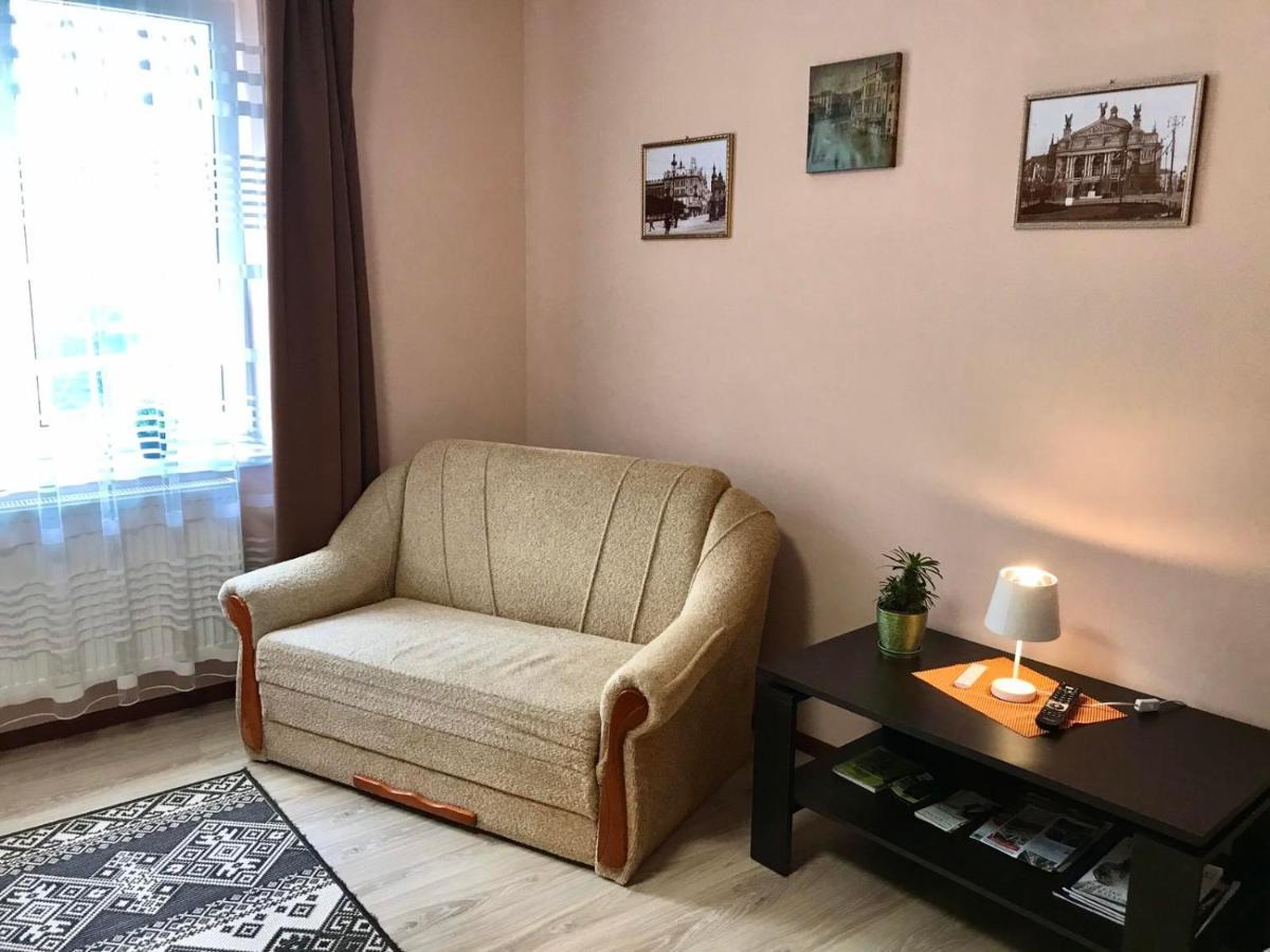 Apartment Near The Forum Mall Lviv Luaran gambar