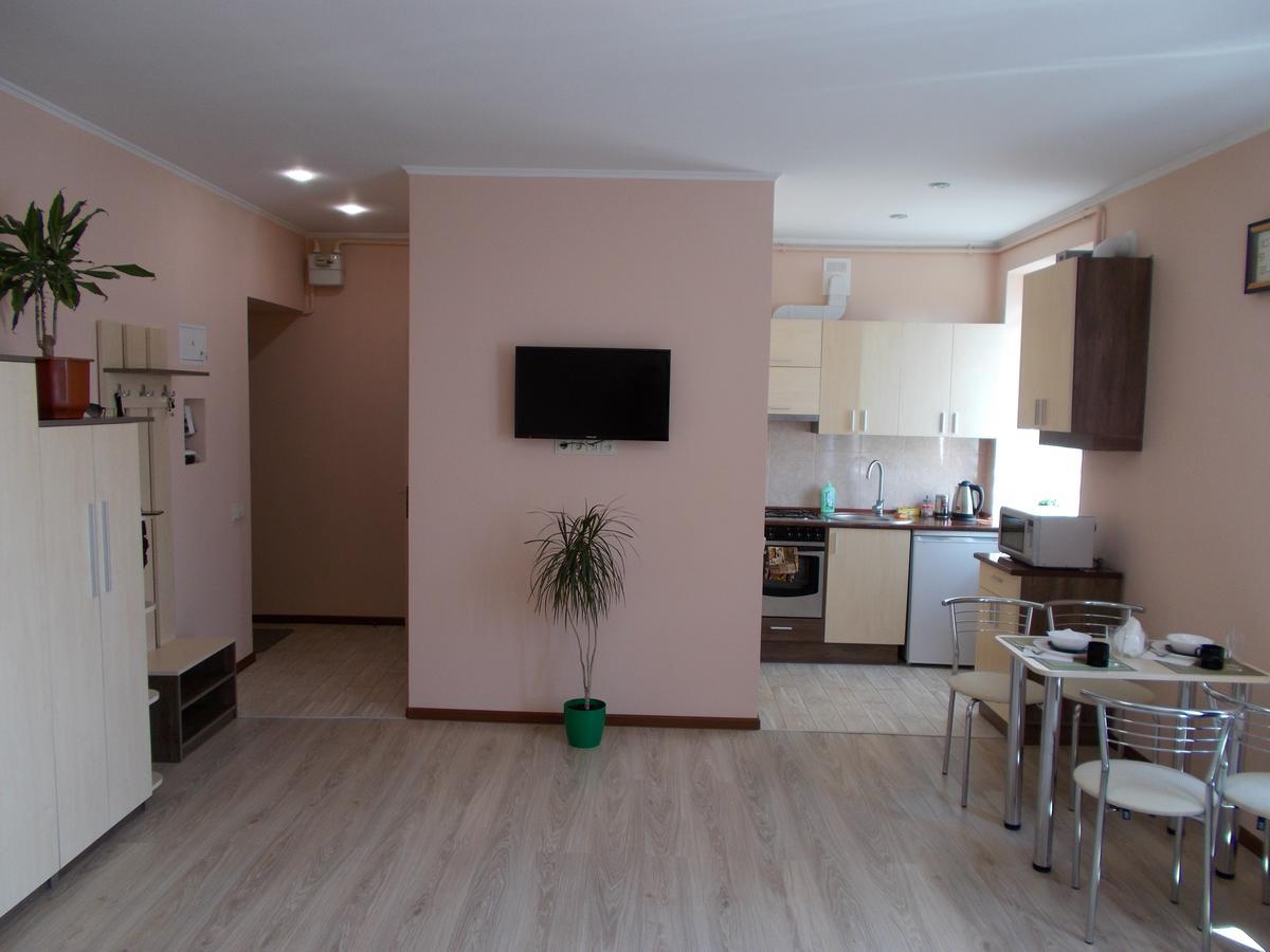 Apartment Near The Forum Mall Lviv Luaran gambar