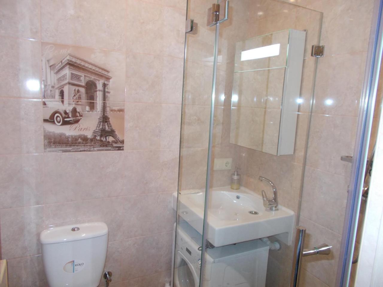 Apartment Near The Forum Mall Lviv Luaran gambar